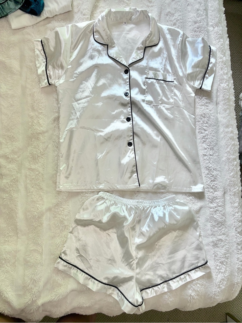 Bundle Pajama Silk Set - Picture 4 of 6